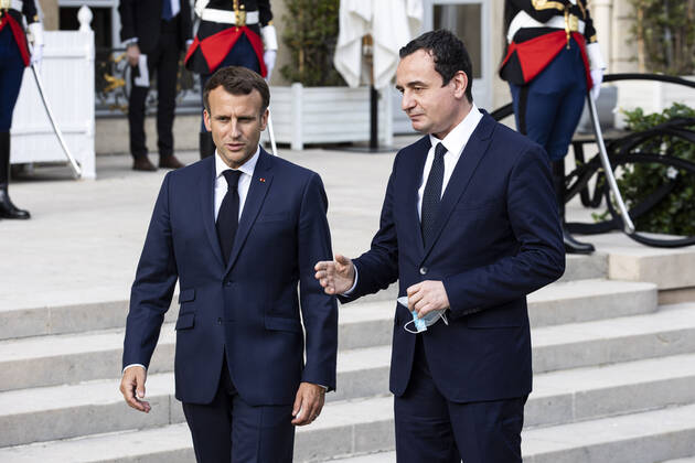 Kurti udhëton për vizitë zyrtare në Francë, do të ketë drekë pune me presidentin Macron
